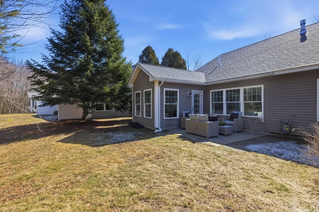 23 Gables Way Old Orchard Beach ME 04064