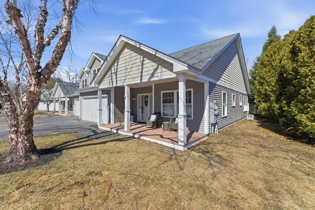 23 Gables Way Old Orchard Beach ME 04064