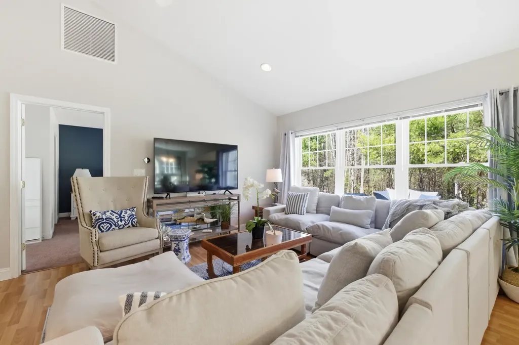 23 Gables Way Old Orchard Beach ME 04064