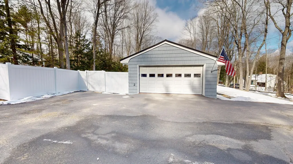2 Forest Hill Terrace Orono ME 04473
