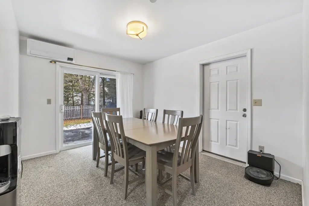 25 Beaver Pond Road Brunswick ME 04011