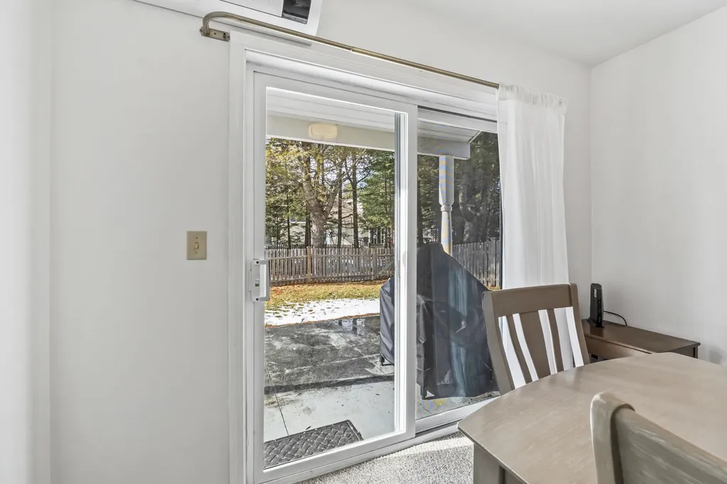 25 Beaver Pond Road Brunswick ME 04011
