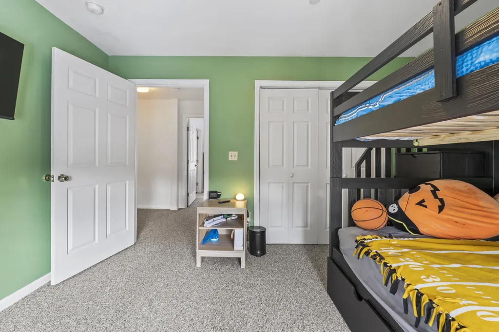 25 Beaver Pond Road Brunswick ME 04011