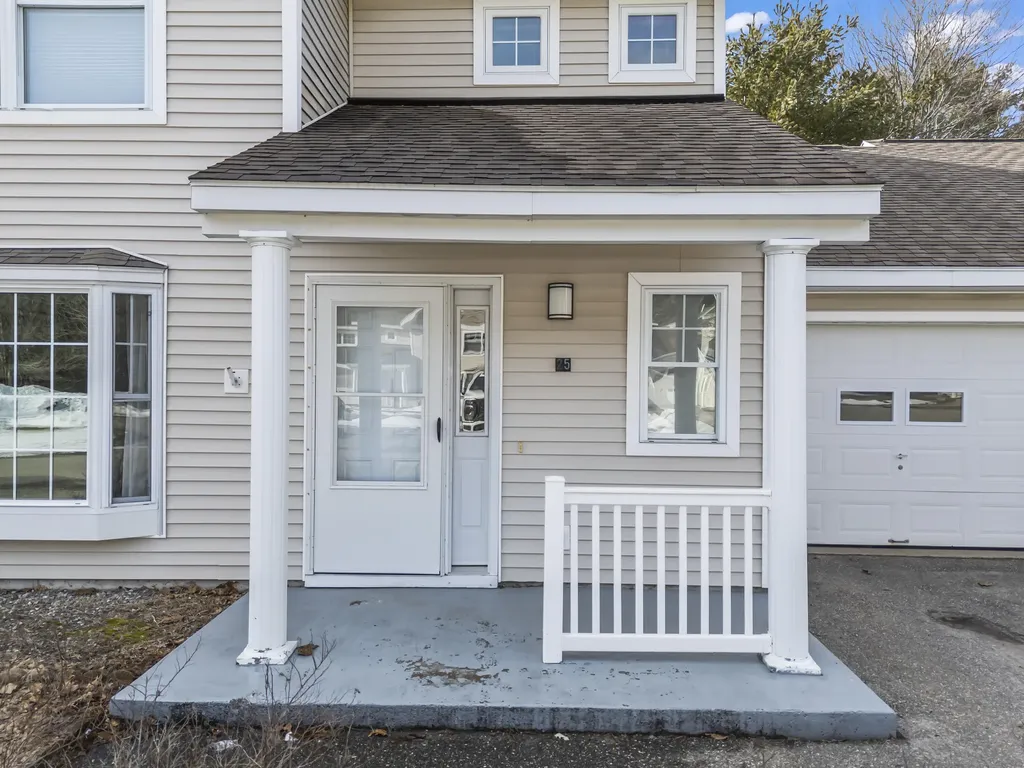 25 Beaver Pond Road Brunswick ME 04011