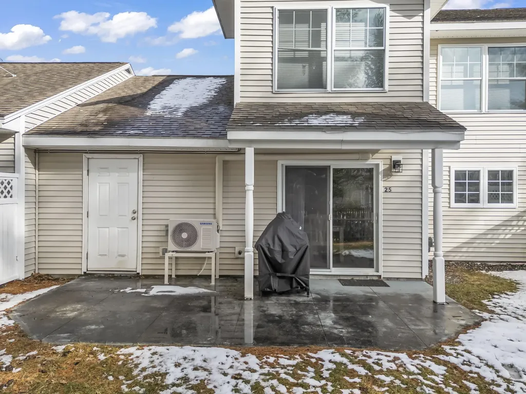 25 Beaver Pond Road Brunswick ME 04011