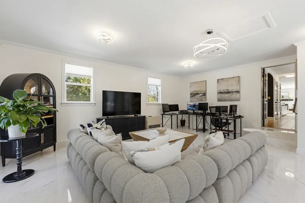 17 Northern Oaks Drive Gray ME 04039