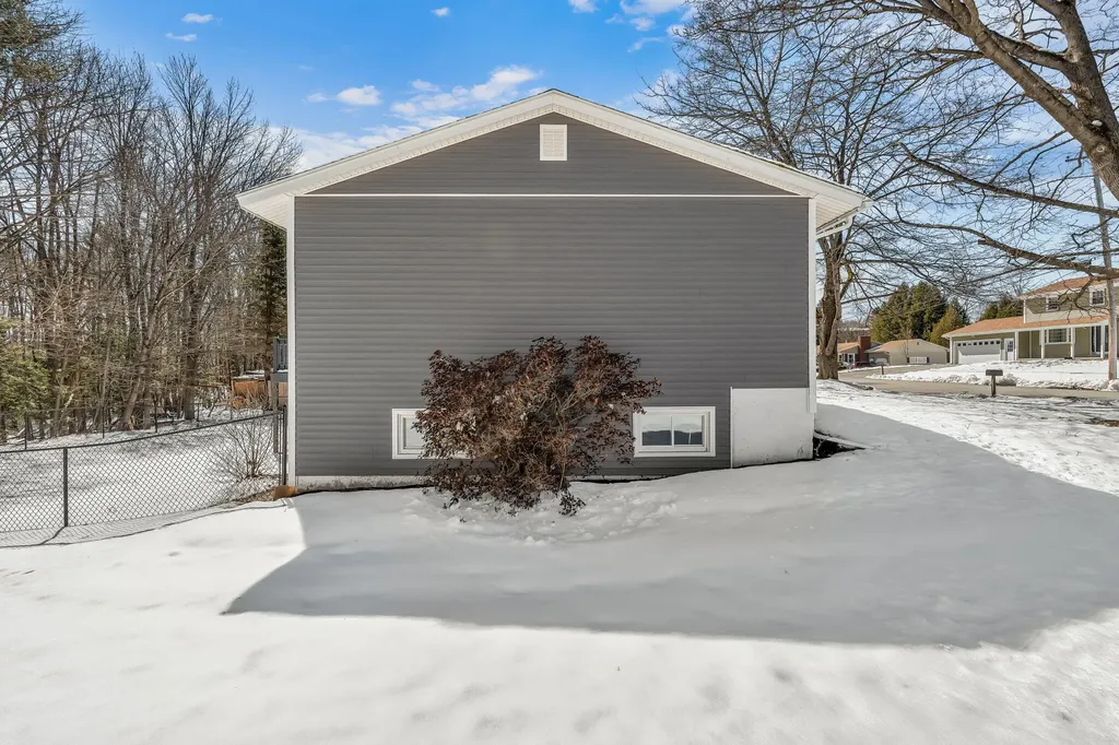 15 Mitchell Street Lewiston ME 04240