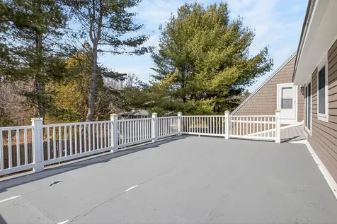 28 Coggeshall Lane Wells ME 04090