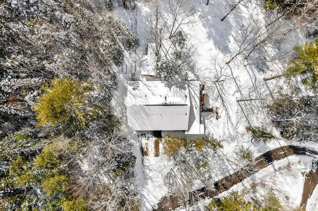 25 Mountain High Drive Orrington ME 04474