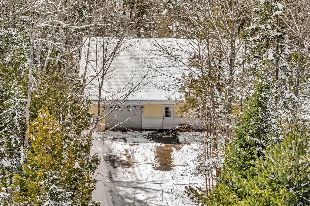 25 Mountain High Drive Orrington ME 04474