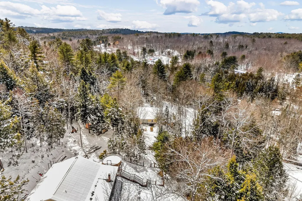 25 Mountain High Drive Orrington ME 04474