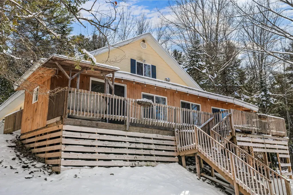 25 Mountain High Drive Orrington ME 04474