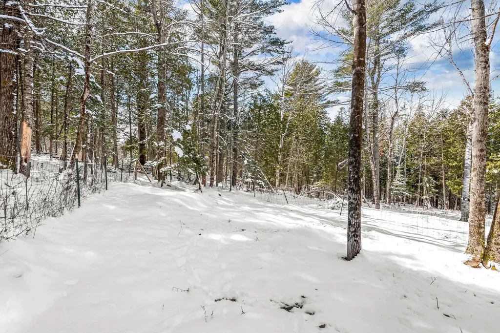 25 Mountain High Drive Orrington ME 04474
