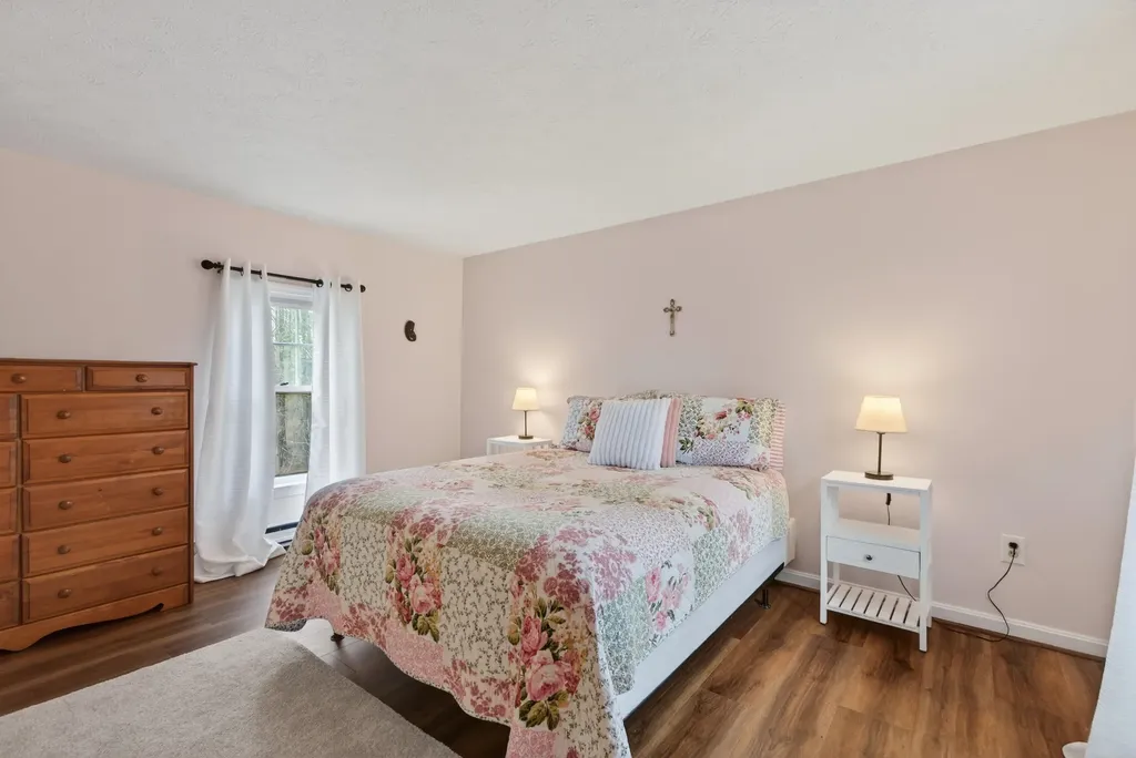 14 Summer Street Kennebunk ME 04043