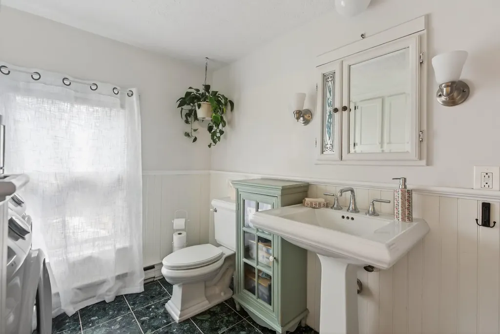 14 Summer Street Kennebunk ME 04043