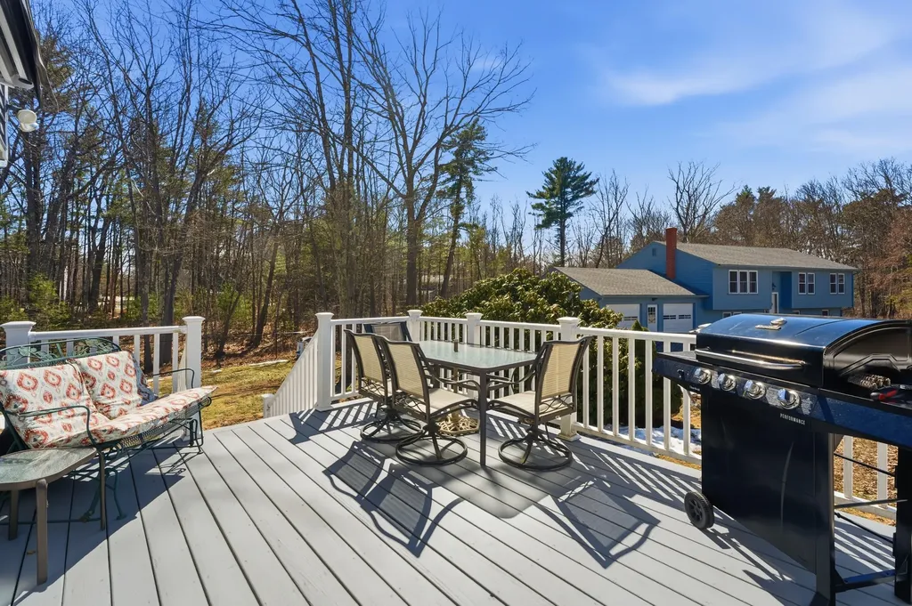 7 Winterbrook Court York ME 03909