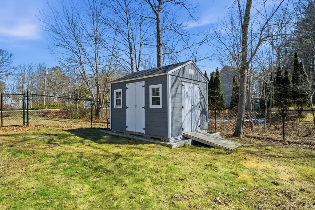 7 Winterbrook Court York ME 03909