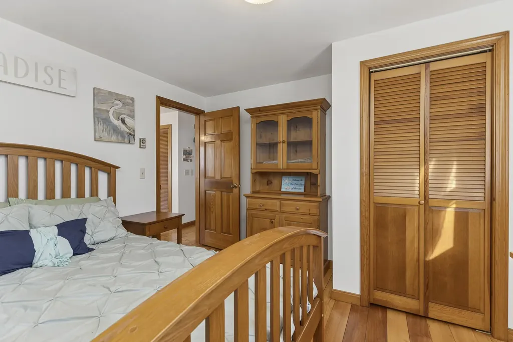 252 Seashore Avenue Portland ME 04108