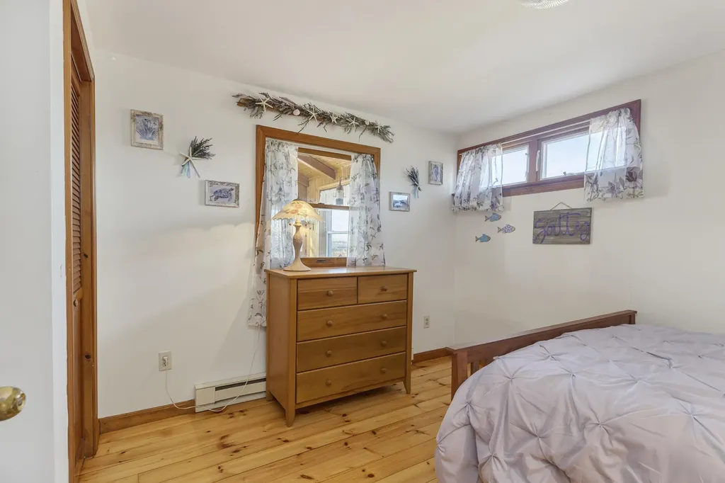 252 Seashore Avenue Portland ME 04108