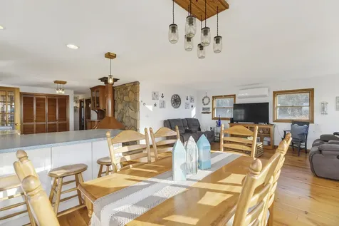 252 Seashore Avenue Portland ME 04108