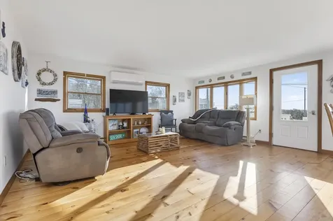 252 Seashore Avenue Portland ME 04108