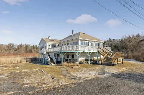 252 Seashore Avenue Portland ME 04108