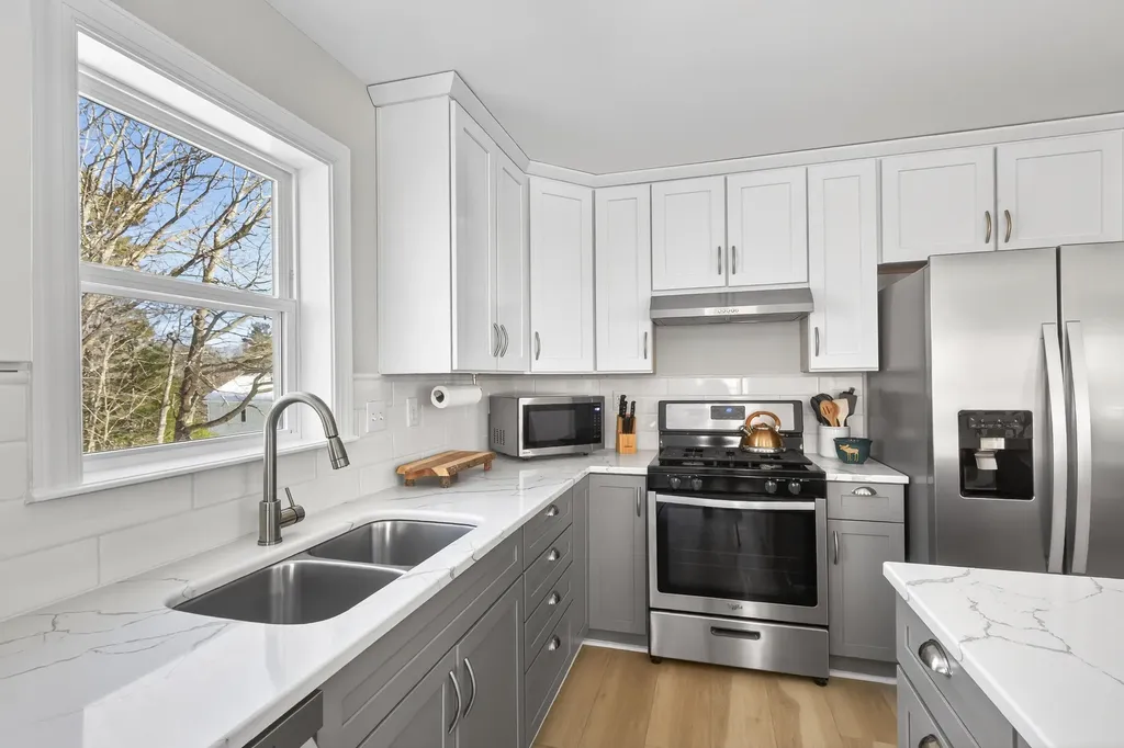 14 Beech Street Camden ME 04843
