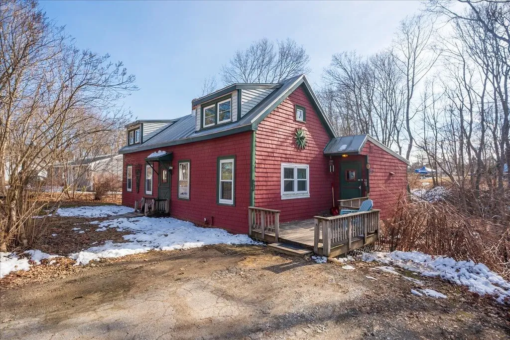 40 Admontem Avenue Rockland ME 04841
