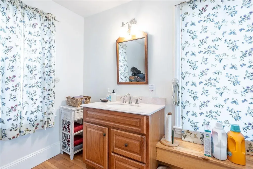 40 Admontem Avenue Rockland ME 04841