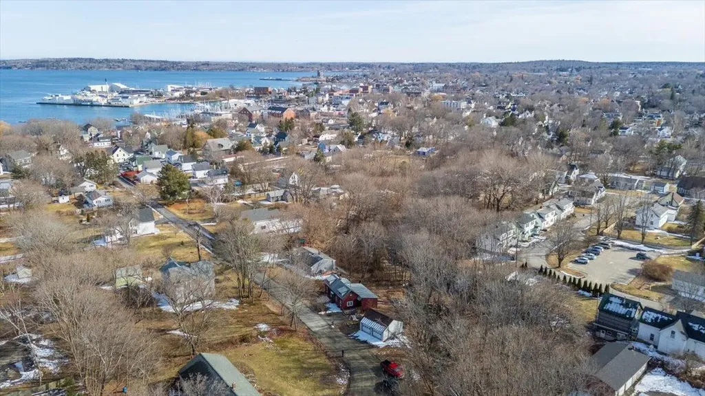 40 Admontem Avenue Rockland ME 04841