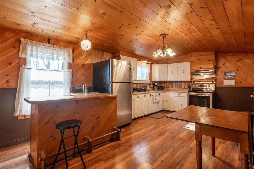 40 Admontem Avenue Rockland ME 04841