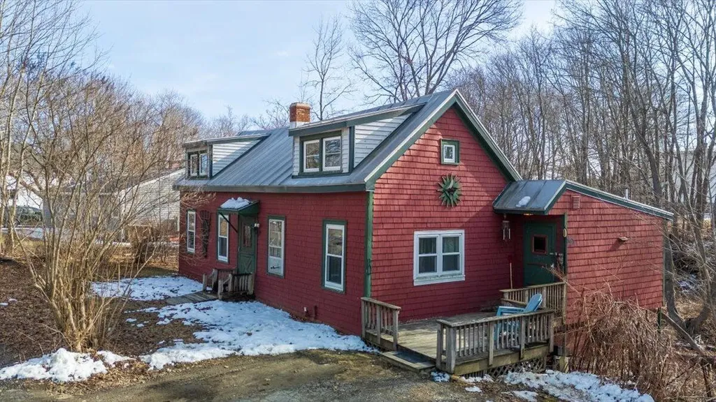 40 Admontem Avenue Rockland ME 04841