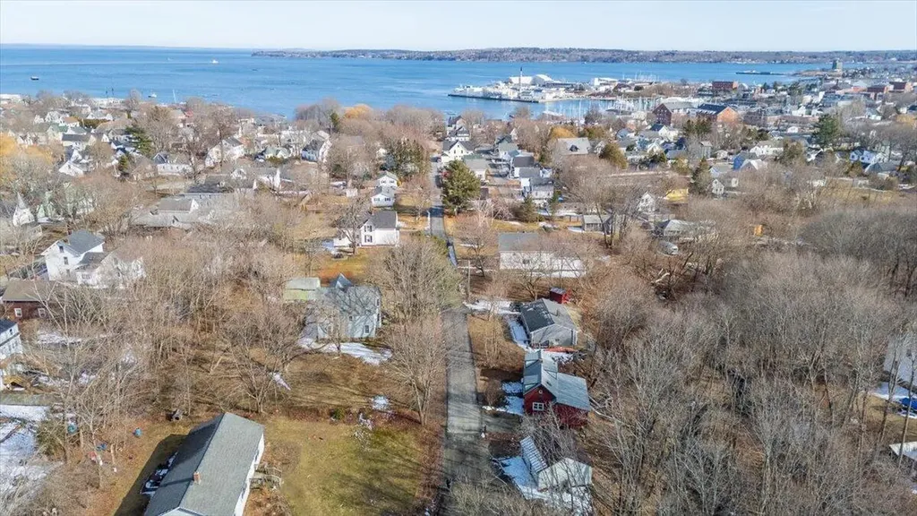 40 Admontem Avenue Rockland ME 04841
