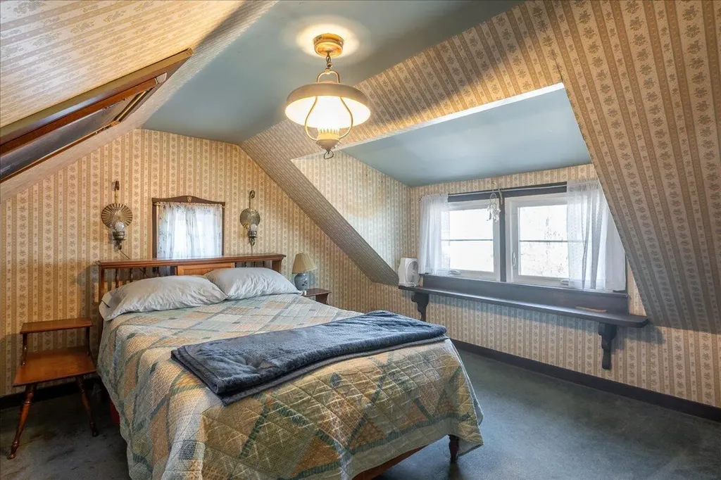 40 Admontem Avenue Rockland ME 04841