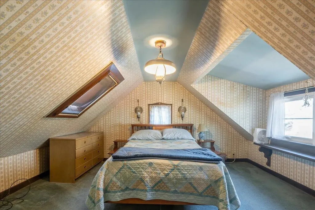 40 Admontem Avenue Rockland ME 04841