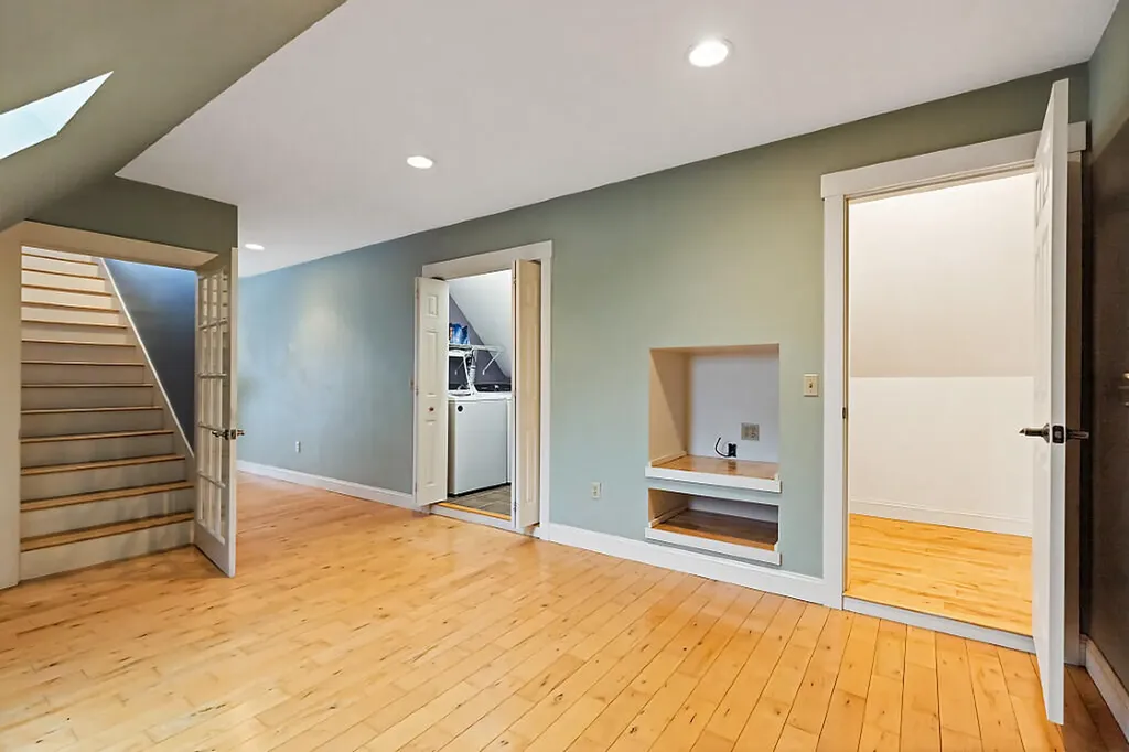 1194 Mercer Road Mercer ME 04957