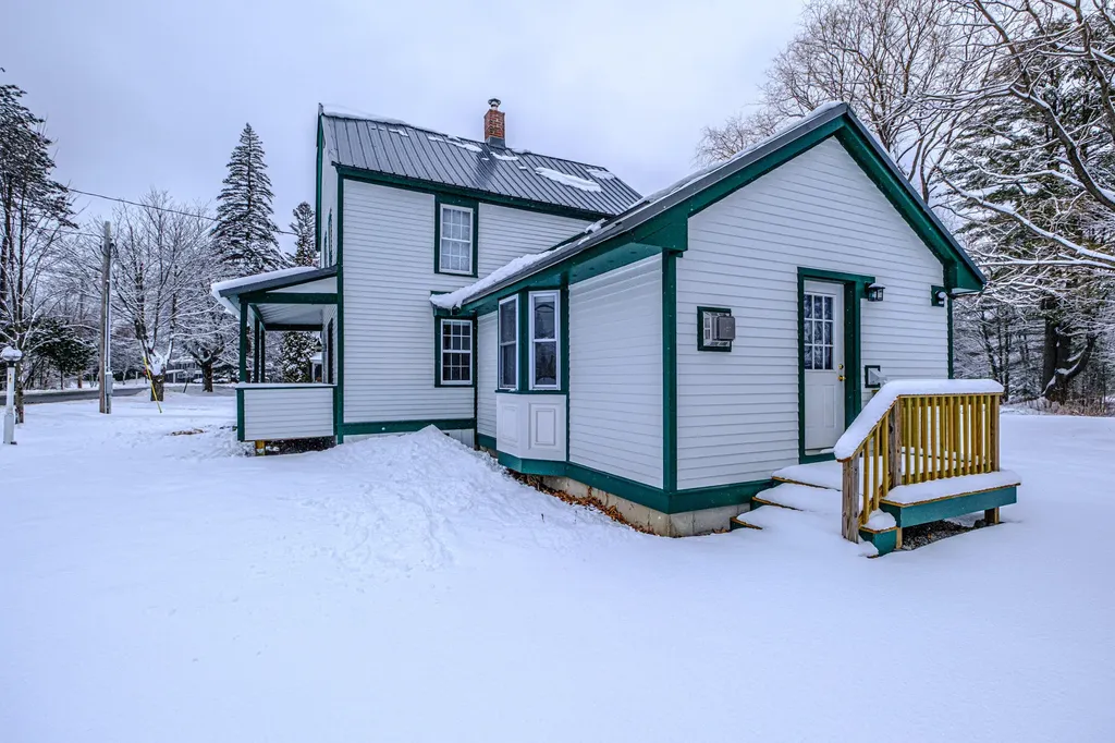 12 Paradise Road Bethel ME 04217