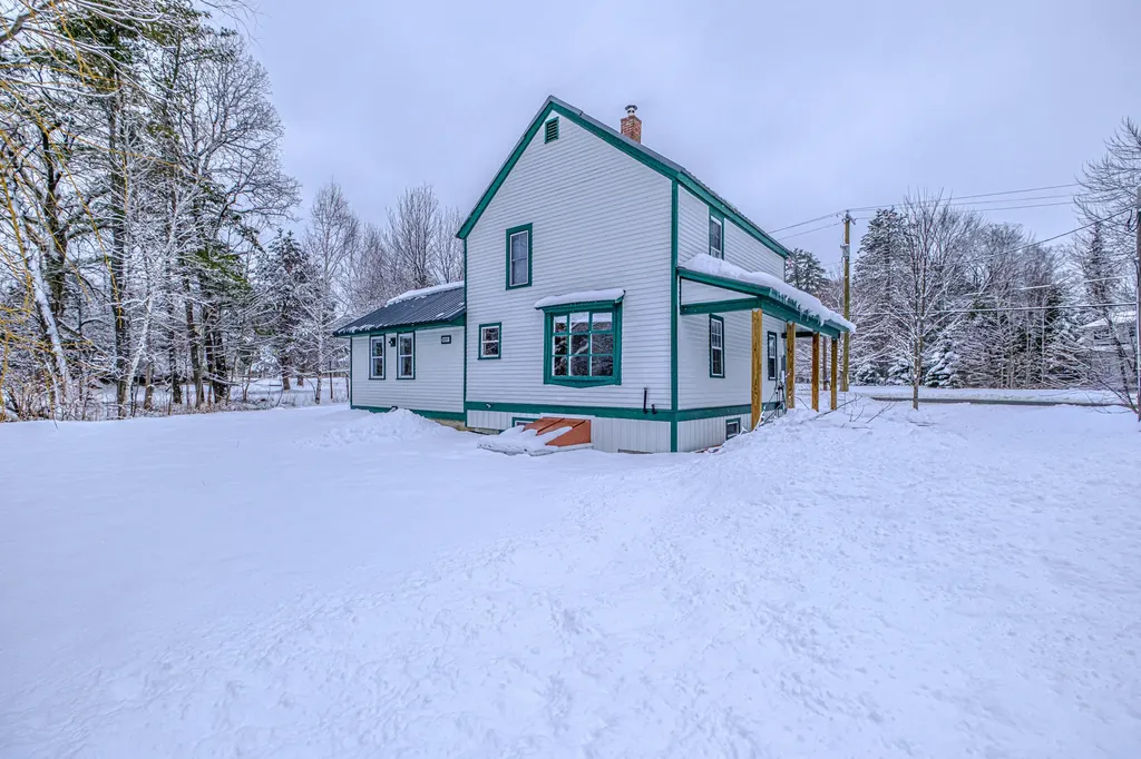12 Paradise Road Bethel ME 04217