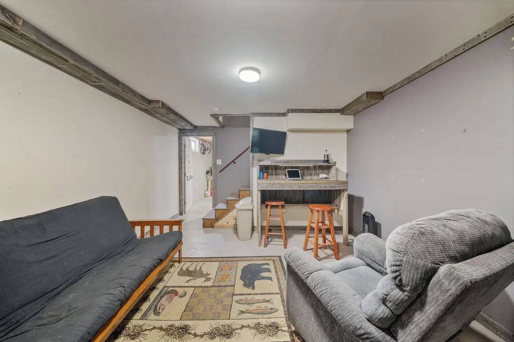 7 Ellingwood Drive Glenburn ME 04401