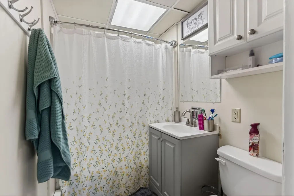64 Bradbury Street Biddeford ME 04005
