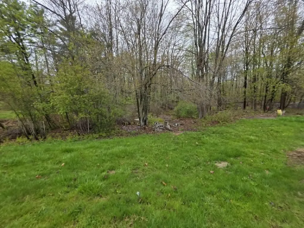 68 Middle Road Sabattus ME 04280