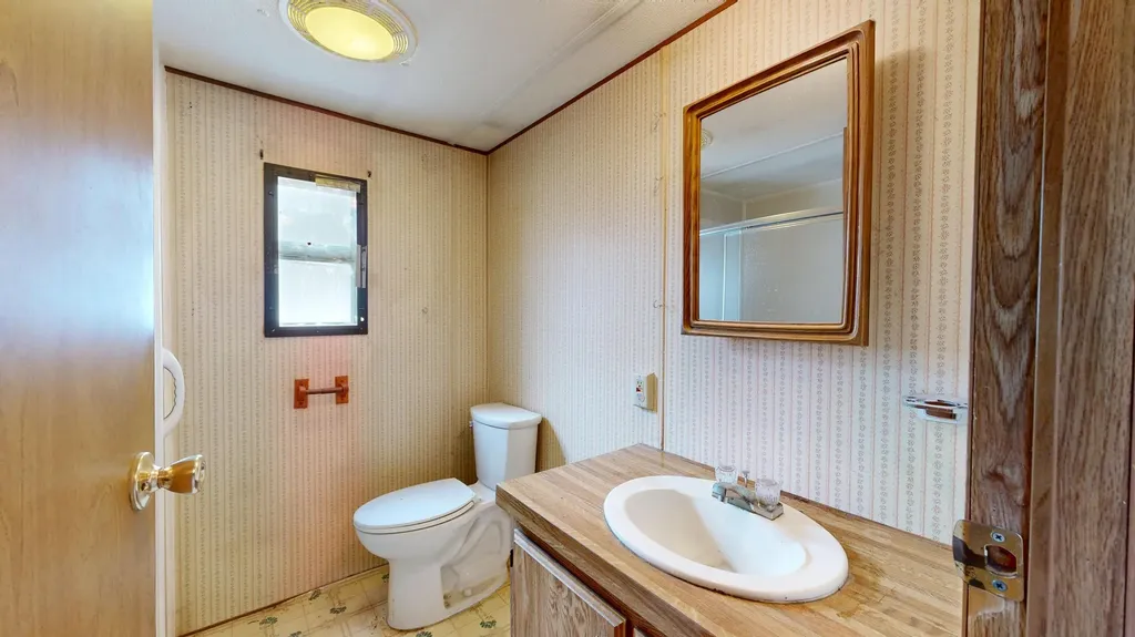 68 Middle Road Sabattus ME 04280