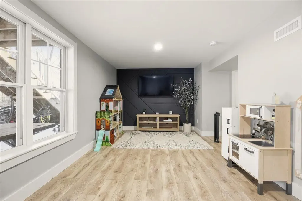 124 Brook Road Falmouth ME 04105