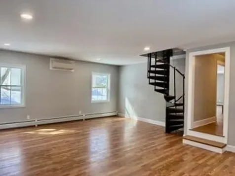 6 Newland Avenue Waterville ME 04901