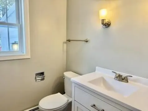 6 Newland Avenue Waterville ME 04901