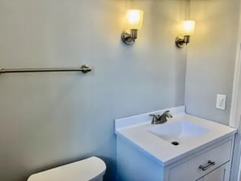 6 Newland Avenue Waterville ME 04901
