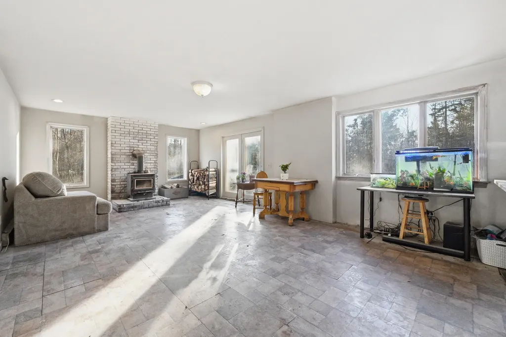 32 Merritt Road Harpswell ME 04079