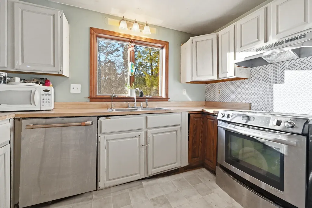 32 Merritt Road Harpswell ME 04079