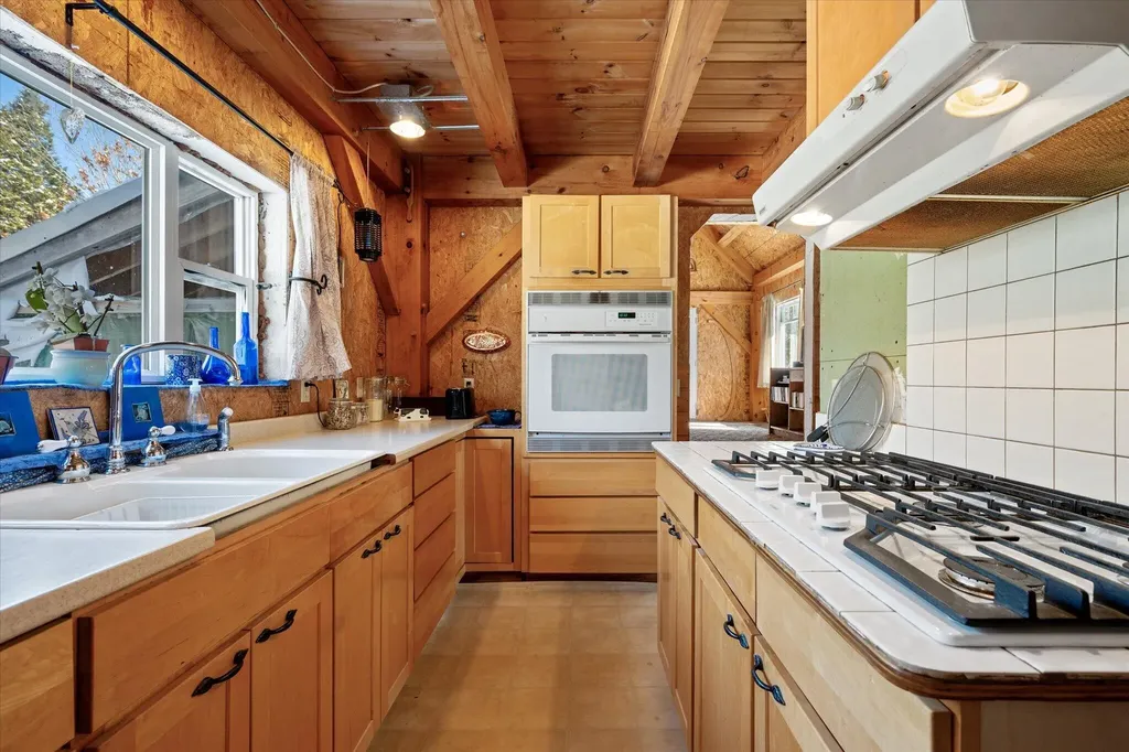 36 Brimmer Point Way Ellsworth ME 04605