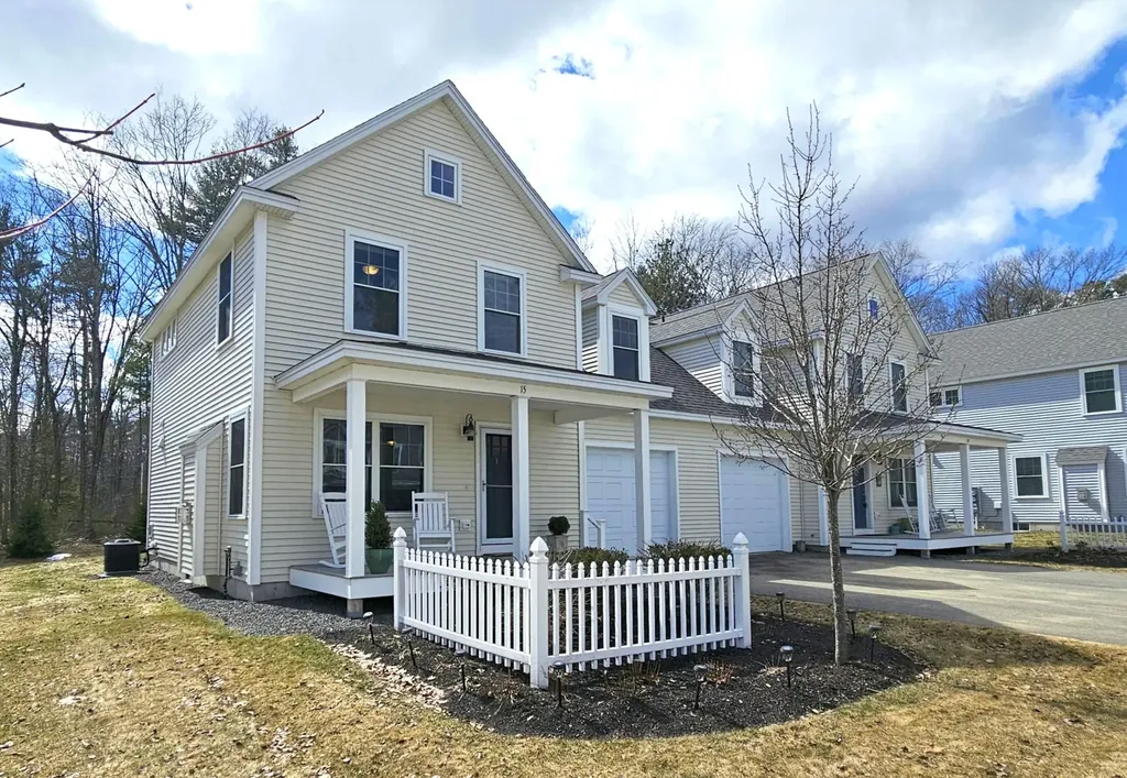 15 Webhannet Place Kennebunk ME 04043